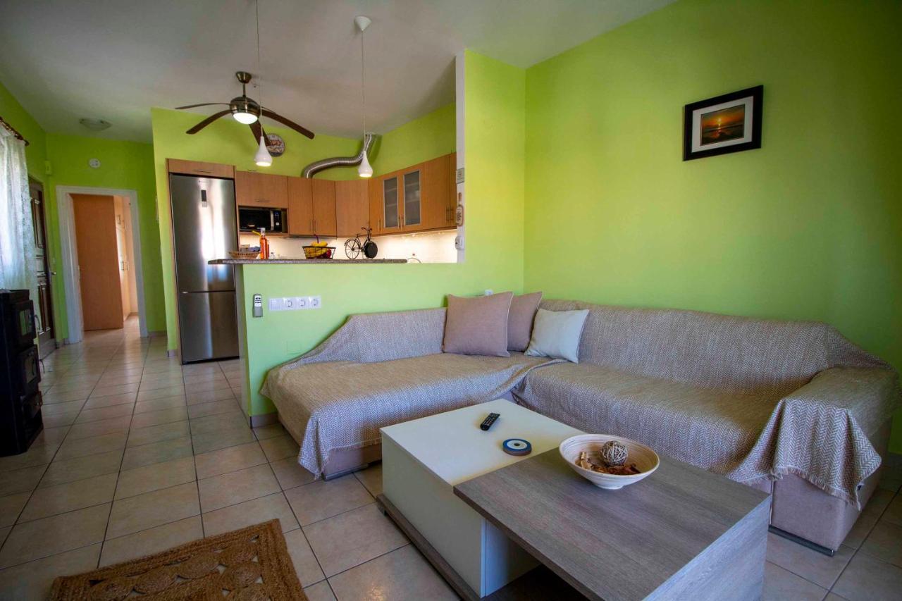 Casa Greca Vacation Home أخارافي المظهر الخارجي الصورة